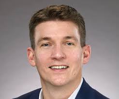 Ste. Michelle Wine Estates Appoints Derek VanTine as Vice President, East  Region