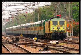2909 Bandra Terminus Hazrat Nizamuddin Garib Rath Indian Railways Railway Locomotive
