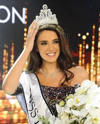 The bride's wedding dress was by fashion designer rabih kayrouz. Perla Al Helou Crowned As Miss Lebanon 2017 The Great Pageant Community