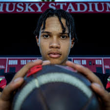 Inland football preview: Centennial's Husan Longstreet earns spot among  nation's top QBs