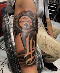 For super fan scott wolfe, his takes the shape of possibly the greatest steelers' tattoo ever designed. Pittsburgh Steelers Nails Shefalitayal
