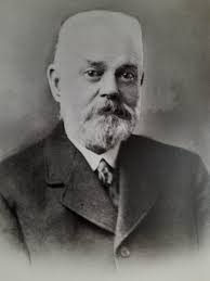 I'm in the early stages of working through masses of old family photos  following the passing last year of my father, Fred Morris, of Hanwood. Now,  I've found a few that are