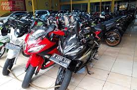 Motor jenis sport juga nyaman untuk digunakan turing ke luar kota. Pilihan Motor Sport Bekas Ada Honda Cbr 150r Yamaha R15 Dan Suzuki Gsx R150 Dijual Mulai Rp 14 Jutaan Motorplus