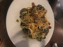 Leggi tutti i consigli per prepararla in casa alla perfezione! Spaghetti Alle Arselle Picture Of Marina Ristorante Prague Tripadvisor