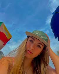 Clara Baumgarten Bicca Ferreira (@claraa.baumgarten) • Instagram photos and  videos