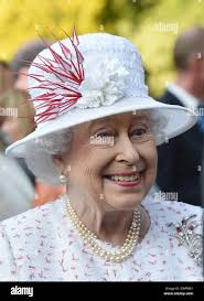 Guests queen elizabeth ii hi-res stock photography and images