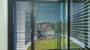 Mit sonnenschutz glas sind sie perfekt vorbereitet. Angenehme Temperaturen Mit Modernem Sonnenschutz An Fenstern Und Turen