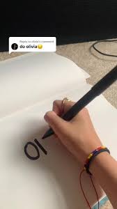 Olivia Kommentar Hand