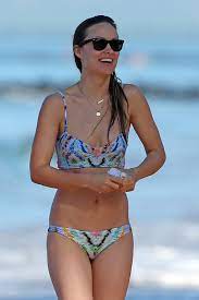 Olivia Wilde Bikini Pictures in Hawaii December 2015 | POPSUGAR Celebrity