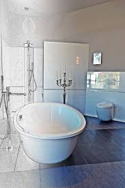 Private spa mit carbon luxus badewanne die königin in schwarz homepage: Luxus Pur Die Freistehende Badewanne Steht Fur Exklusivitat