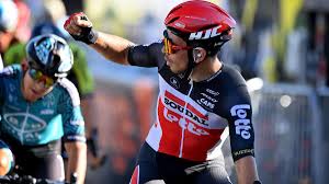 Caleb ewan regrets poor positioning in opening giro d'italia sprint. Tour De France Australier Ewan Siegt Im Sprint Br24