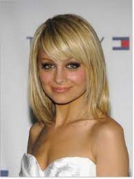 Schrager Pony Frisuren Bob Frisur Neue Frisuren Lange Haare Bob Frisur Schrag