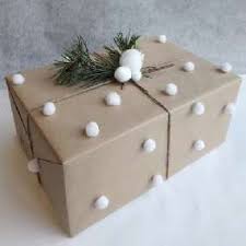 Mon Paquet Cadeau Pompons Paquet Cadeau Cadeau Emballage Cadeaux De Noel