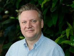 Wanted: new federal ethics commissioner. Salary: $110,000 less than the  others were paid