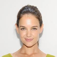 Katie Holmes suspende la actividad de su firma Holmes & Yang