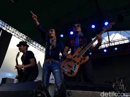 We did not find results for: Slank Pesta Pora Di Atambua