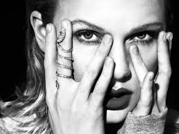 Karma MV ft Ice Spice [Release Mega Thread] : r/GaylorSwift