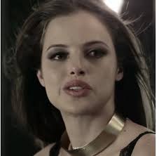 Agatha Moraes Trans Lomotif