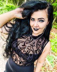 These shirts with a high neck are my new favorite thing since Im basically  walking around half-naked 🙃 : uPrincessGothicBean