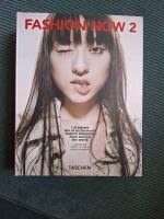 Fashion now 2 : i-D selec...