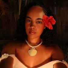 Michelle (@michixo__)