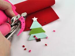 The techniques can be used for any seasonal cards just by changing the colors for making christmas or holiday cards, use some of your wrapping paper scraps to add to your card making designs. 3 D Felt Christmas Tree Card Hgtv