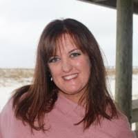 Beth Ricketts's Instagram, Twitter & Facebook