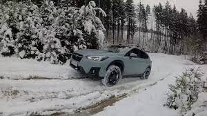 Subaru is one of the brands with such an image, but its vehicles actually follow through on that image. First Snow Test Subaru Xv 2 0i Cvt Youtube
