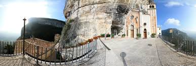Localita santuario madonna della corona 1, 37020 ferrara di monte baldo italy. Santuario Madonna Della Corona Spiazzi Vr 360 Panorama 360cities
