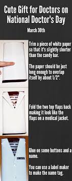 Birthday Gift For Boss Male India Use Candy Bars And Paper To Make A Cute Yet Simple Gift For Your Family Doctor On National Doctor S Day Medical Gifts Doctor Appreciation Gifts Doctors Day
