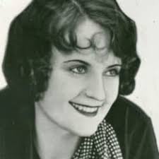 Patricia Caron's Instagram, Twitter & Facebook