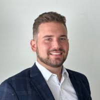 Stephanie Ruppel's Instagram, Twitter & Facebook