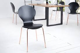 Rücken und sitzfläche sind gepolstert und geben dadurch preis pro stuhl. Design Stuhl Form Designklassiker Aus Hochwertigem Formholz Schwarz Kupfer Stapelbar Esszimmerstuhle Design Stuhle Esszimmerstuhle
