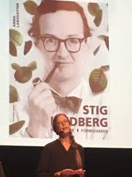 Kvinnorna lyssnar när jag pratar om Stig