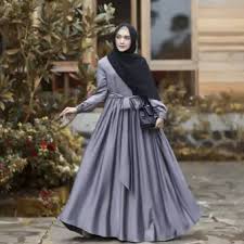 Nah, pada kesempatan kali ini fashionmuslim.info akan memberikan beberapa gambar model baju brokat satin terbaru dengan tampilan desain yang mewah dan elegan yang bisa menjadi inspirasi anda saat memilih kostum. Model Baju Kain Satin Penggambar