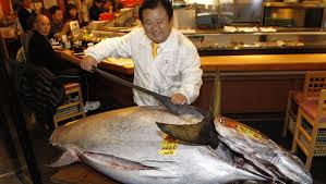 While the excellent quality of tuna usually sold in japan can reach $202.000 for a tuna of 459 pounds, that means paying 435.72$ per libra. A Bluefin Tuna Sells For Record 1 76m In Tokyo