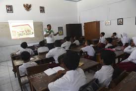 Siagus sistem aplikasi guru surabaya. Surabaya Akan Simulasi Sekolah Tatap Muka Tingkat Sd Republika Online