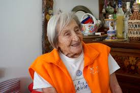 She won the gold medal for javelin at the 1952 summer olympics (only an hour after her husband, emil zátopek, won the 5,000 m). Smutna Chvile V 97 Letech Zemrela Dana Zatopkova Zlin
