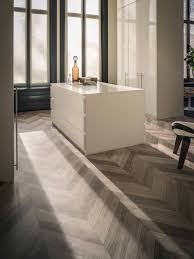 Maybe you would like to learn more about one of these? Sol Pvc Rouleau Effet Parquet En Chevrons Bois Naturel Ivc Cosmolike 7013799 Pamera 37 Revetement De Sol En Vinyle Sol Vinyle Imitation Parquet Dalle Vinyle