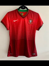 Todas as notícias, entrevistas e imagens sobre jogadores, técnicos, treinadores, árbitros e outros nomes do futebol e outras modalidades no jornal. Camiseta Selecao Portuguesa Feminina Camiseta Feminina Nike Usado 47864507 Enjoei