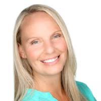 Kristen Schmidt's Instagram, Twitter & Facebook