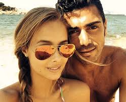 Aymeric laporte was born in 1994 in agen, france. Graziano Pelle S Girlfriend Has An Interesting Way Of Supporting Him Sportbible