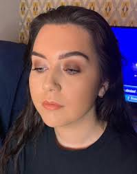 Ellie-Mae Robertshaw MUA