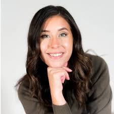 Becky Holm's Instagram, Twitter & Facebook