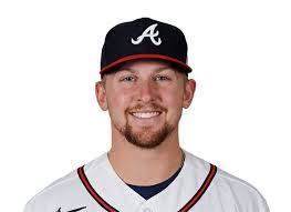 Chris Bat's Instagram, Twitter & Facebook