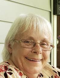 Debra Raper's Instagram, Twitter & Facebook