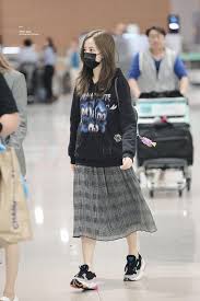 Pin Di Jisoo Paparazzi