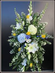 Pin By Hollyfield Design Inc On Sympathy Standing Sprays Wreaths Floral Wreath Wreaths Floral