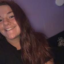 Amber Wainwright's Instagram, Twitter & Facebook