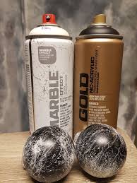 marmeren met spuitbussen montana montana kleuren verf